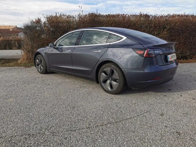 Tesla Model 3 RWD Standard Range