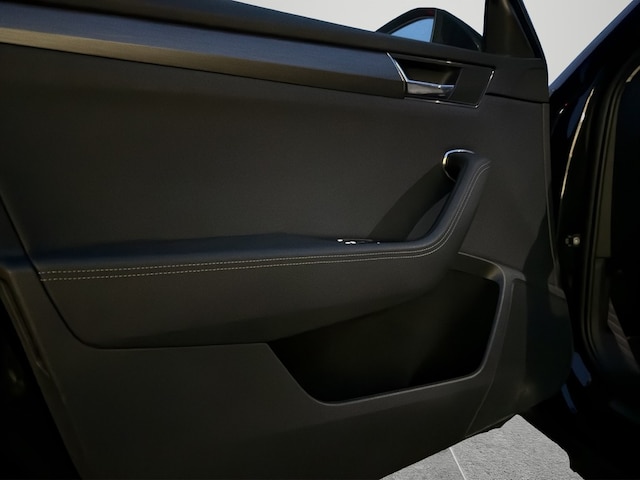 Skoda Superb 2.0 TDI Combi Style Style