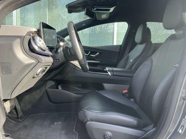 Mercedes-Benz EQE 300 Sedan