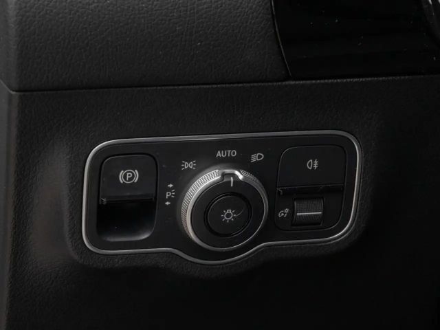 Mercedes-Benz GLA 180 Progressive