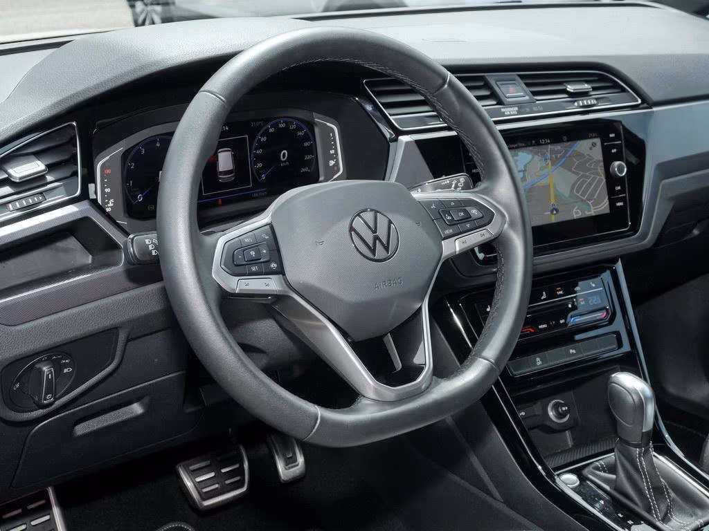 Volkswagen Touran 1.5 TSI DSG Highline R-Line