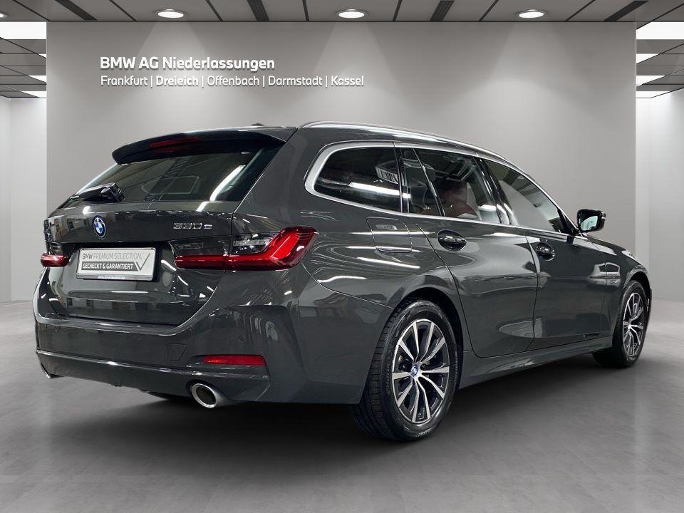 BMW 330 330e Touring xDrive