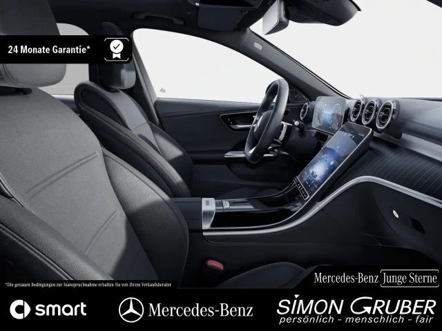 Mercedes-Benz C 200 AMG Line Sedan