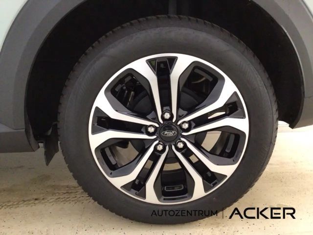 Ford Puma EcoBoost Titanium