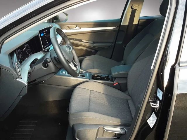 Volkswagen Golf 1.5 eTSI Life