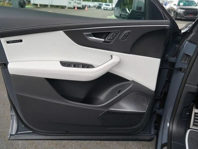 Audi RS Q8 PERF. FULL EXCLUSIVE/OPTION CARBON UPE:222K