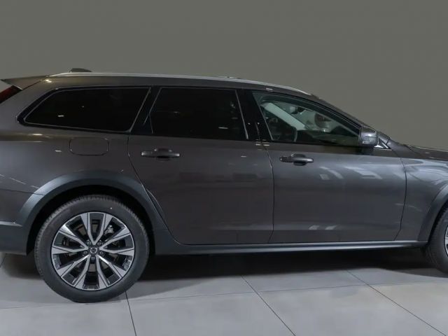 Volvo V90 Cross Country AWD Plus