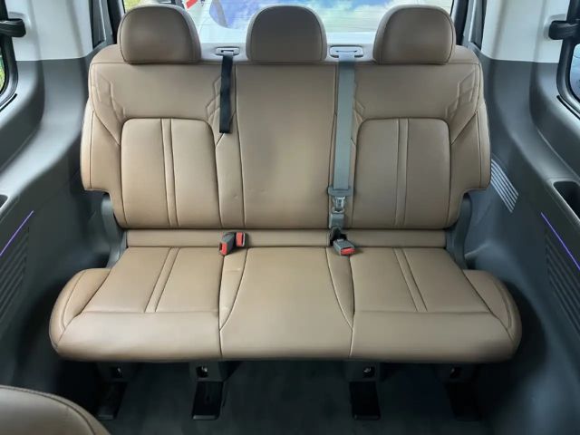 Hyundai Staria Signature Vierwielaandrijving