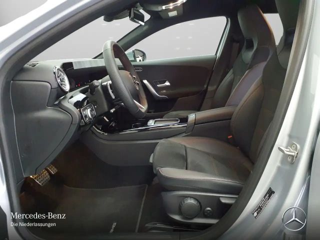 Mercedes-Benz A 200 AMG Line