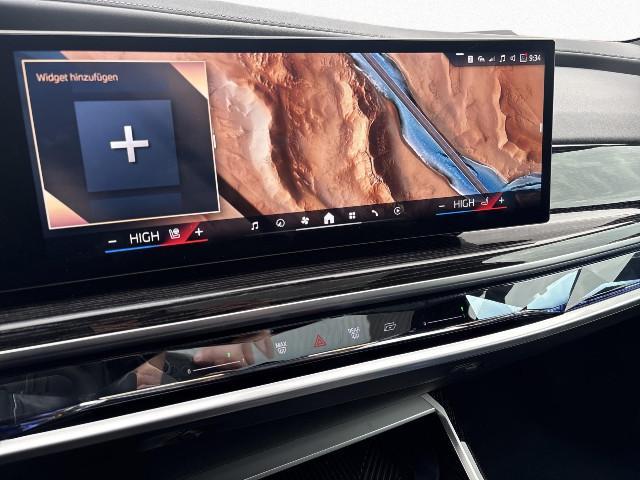 BMW 740 740d M-Sport Sedan xDrive