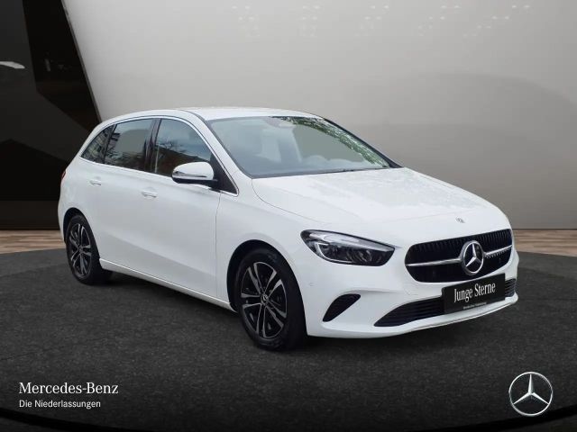 Mercedes-Benz B 200 Progressive Sedan