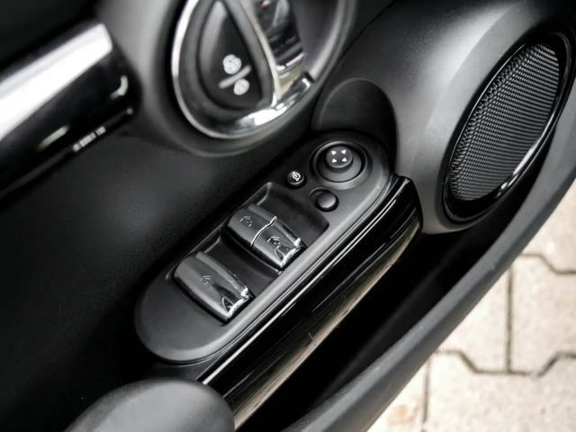 MINI John Cooper Works Cabrio John Cooper Works Individual Urban Green Foliert