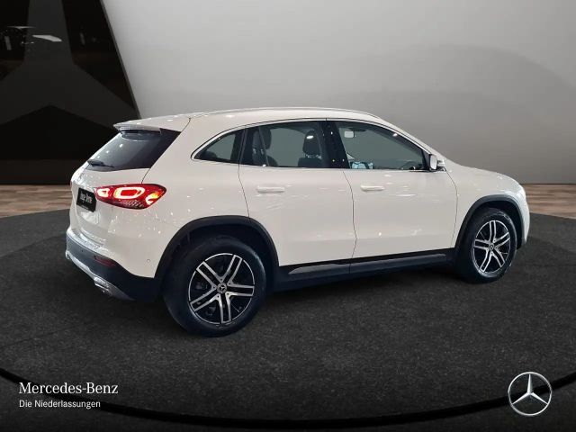Mercedes-Benz GLA 180 Progressive