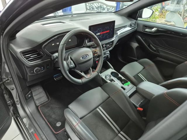 Ford Focus EcoBoost ST Line Wagon