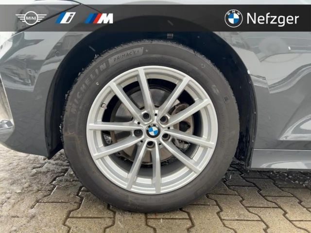 BMW 320 320i Sedan xDrive
