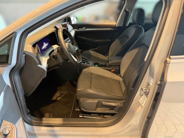 Volkswagen Golf 1.5 eTSI DSG Golf VIII