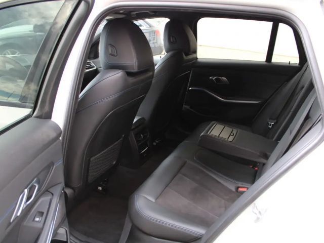 BMW 330 330e M-Sport Touring