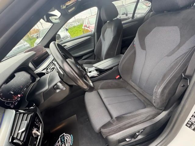 BMW 520 520d M-Sport Sedan xDrive