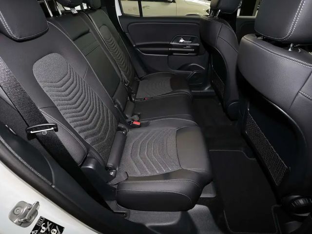 Mercedes-Benz GLB 220 4MATIC GLB 220 d