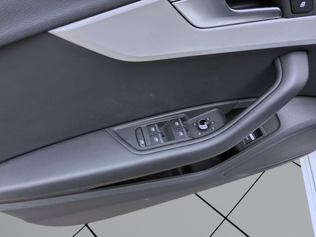 Audi A4 30 TDI Avant S-Tronic