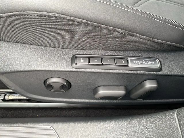 Volkswagen Golf Business DSG Variant