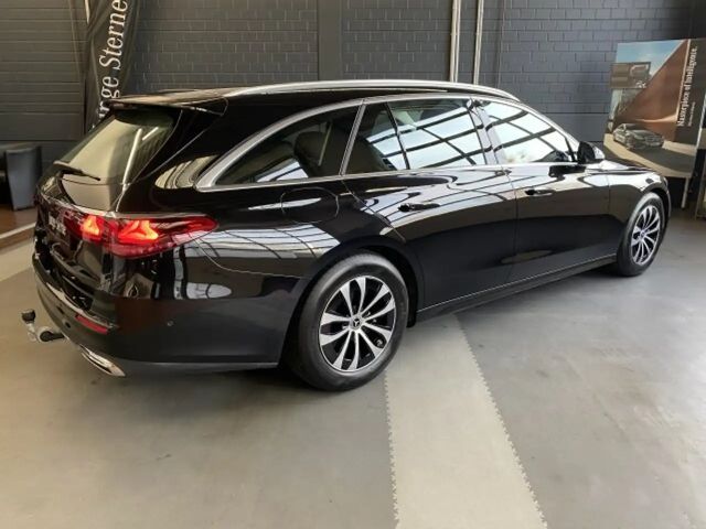 Mercedes-Benz E 200 AVANTGARDE Estate
