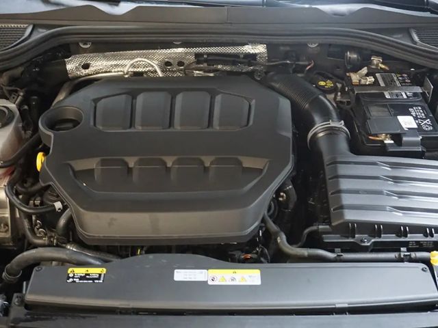 Volkswagen Golf 2.0 TSI DSG GTI