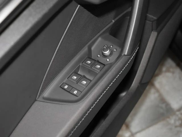 Audi A3 35 TFSI S-Line Sedan Sportback