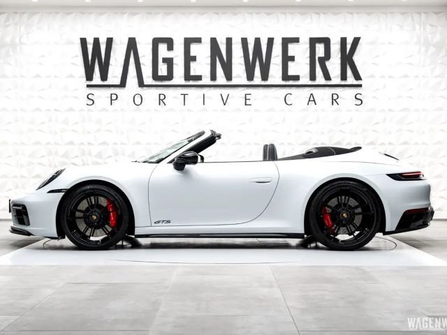 Porsche 992 Cabrio Carrera GTS