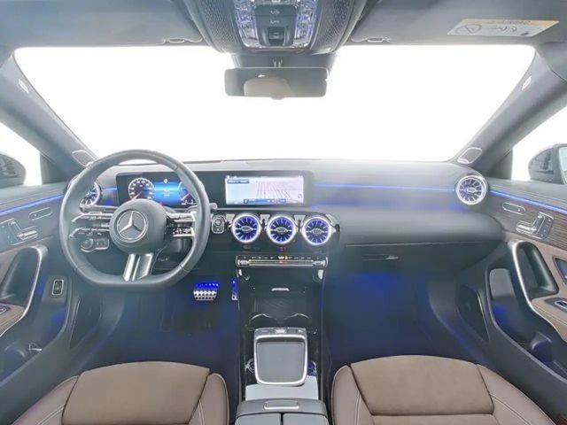 Mercedes-Benz CLA 220 AMG Line CLA 220 d Sedan