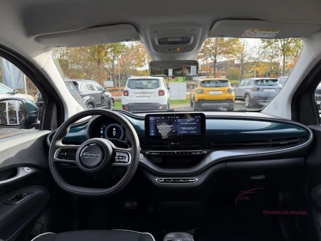 Fiat 500e +Rückfahrkam+PDC+CarPlay+Sitzheizung