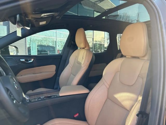 Volvo XC60 Dark Plus