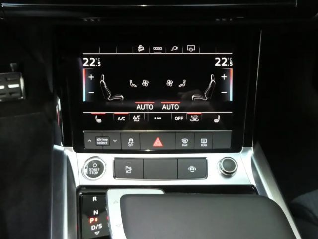 Audi Q8 e-tron 55 Business Quattro