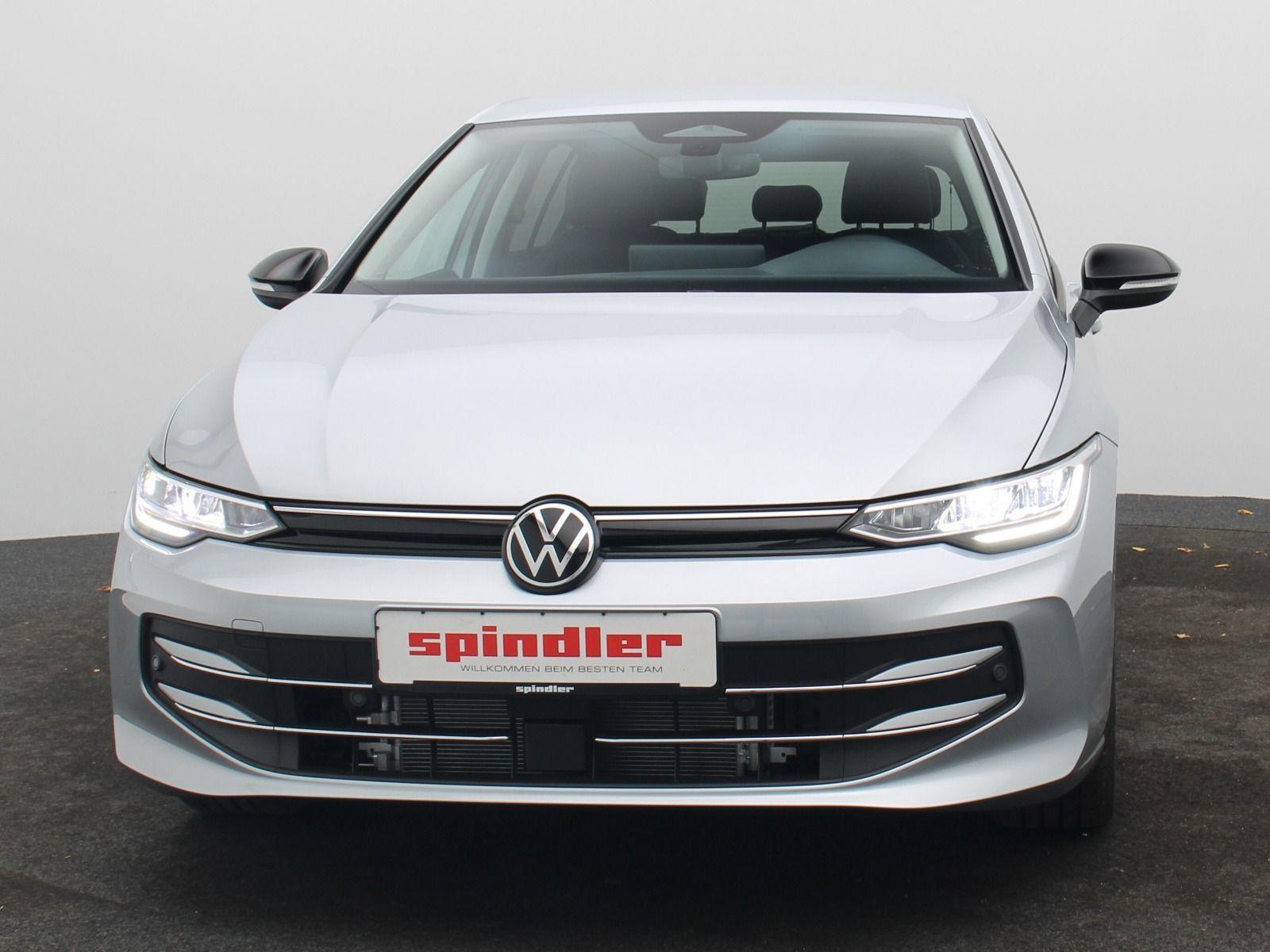 Volkswagen Golf 1.5 eTSI DSG Life