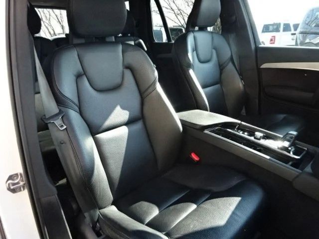 Volvo XC90 AWD Momentum