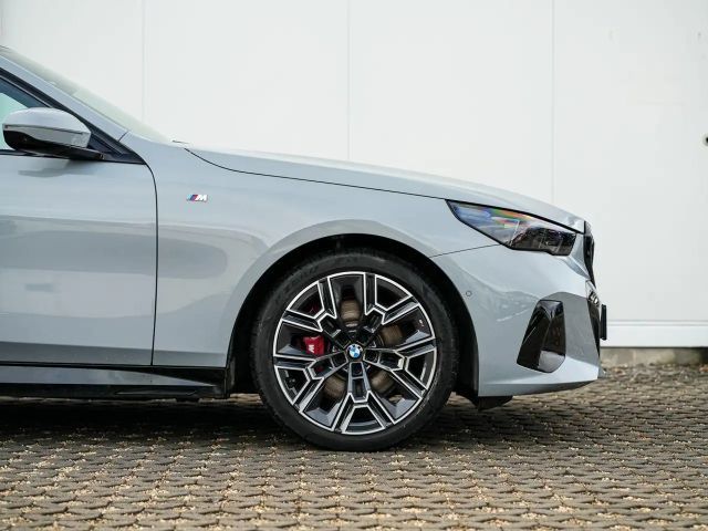 BMW 540 540d M-Sport Touring xDrive
