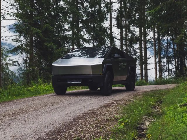 Tesla Cybertruck Cybertruck "foundation series" EU Zulassung