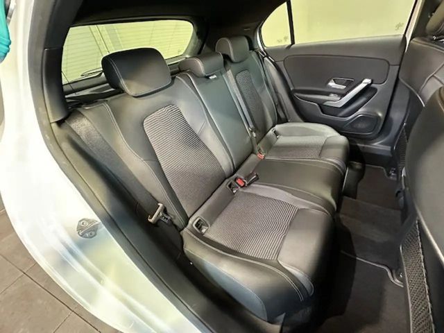 Mercedes-Benz A 200 Progressive