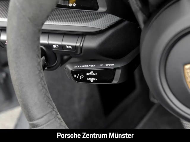 Porsche 992 Cabrio Carrera GTS