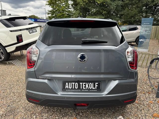 SsangYong Tivoli 2WD Sapphire