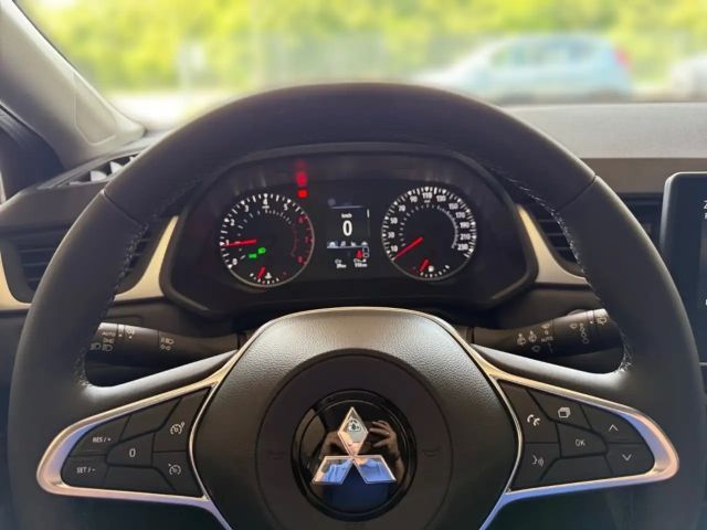 Mitsubishi ASX Invite