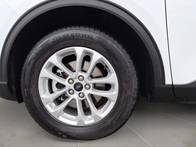 Ford Kuga AWD Hybrid Titanium