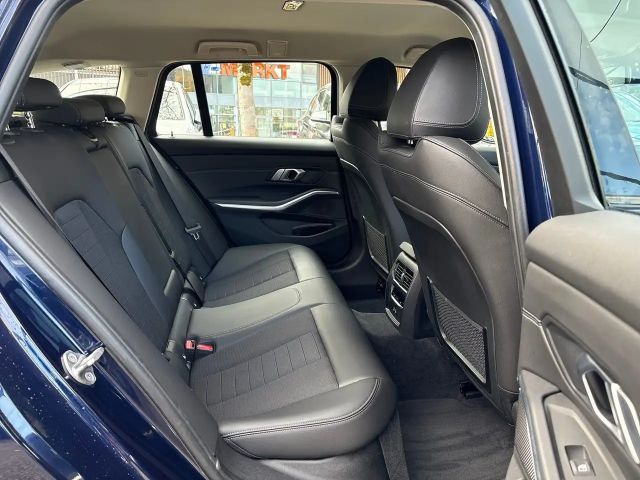 BMW 330 330e Touring xDrive