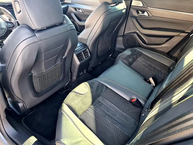 Peugeot 508 EAT8 Hybrid4 SW