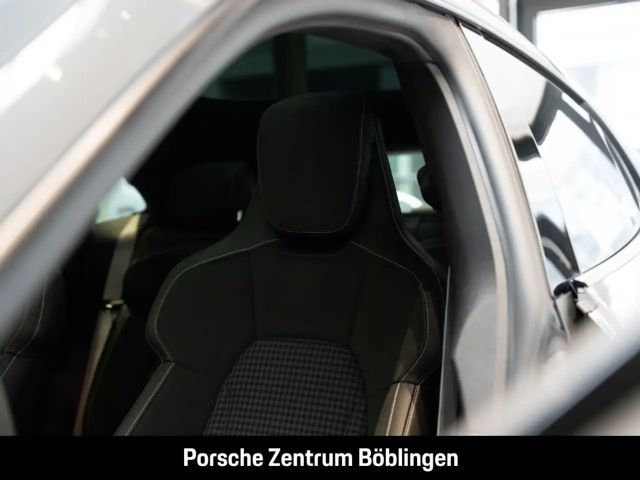 Porsche Taycan 4 Cross Turismo