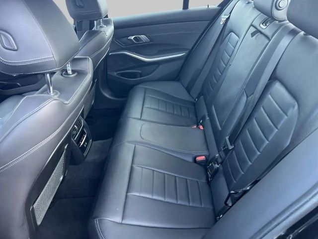 BMW 330 330e Sedan Sport Line