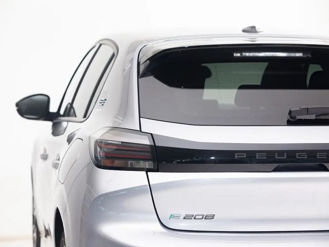 Peugeot E-208 Style