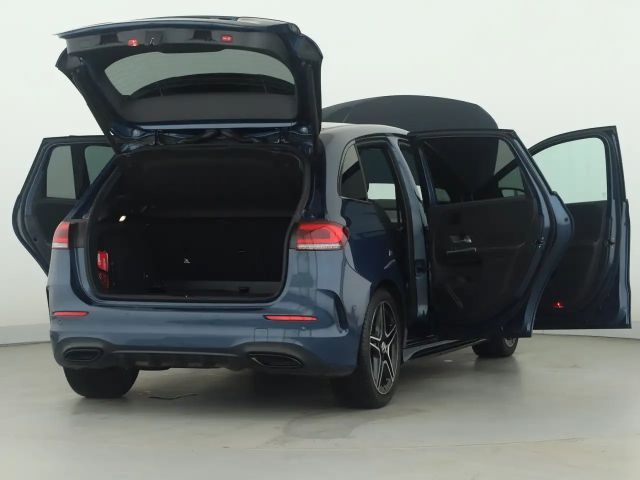 Mercedes-Benz B 200 AMG Line