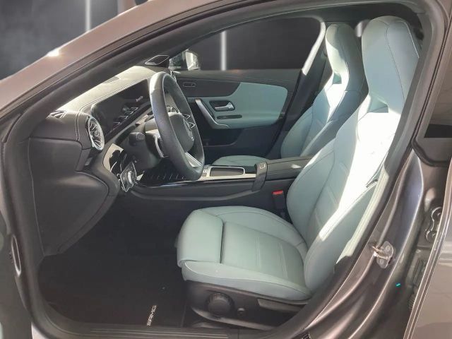 Mercedes-Benz CLA 200 AMG Line Coupé