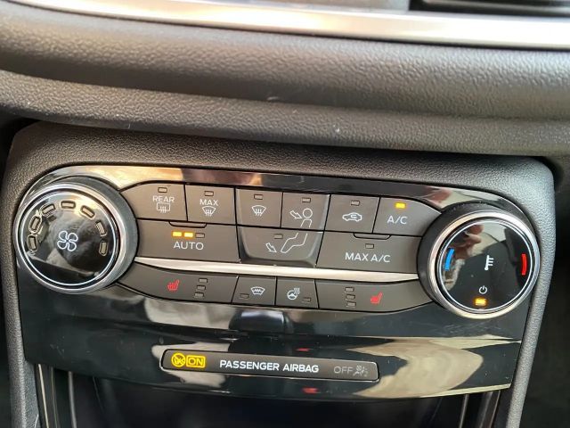 Ford Puma EcoBoost Titanium